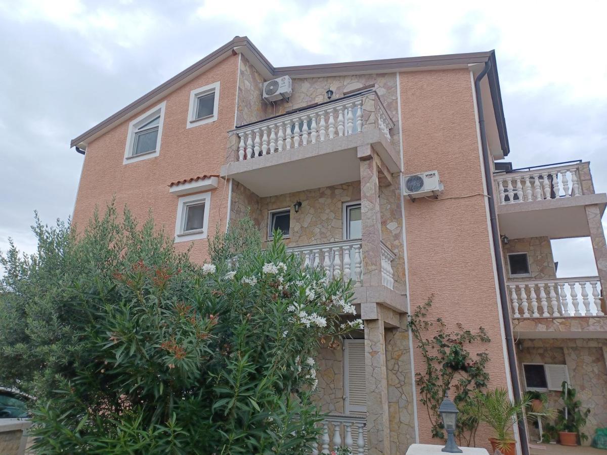 Apartments Vesna Nova Vas  Extérieur photo